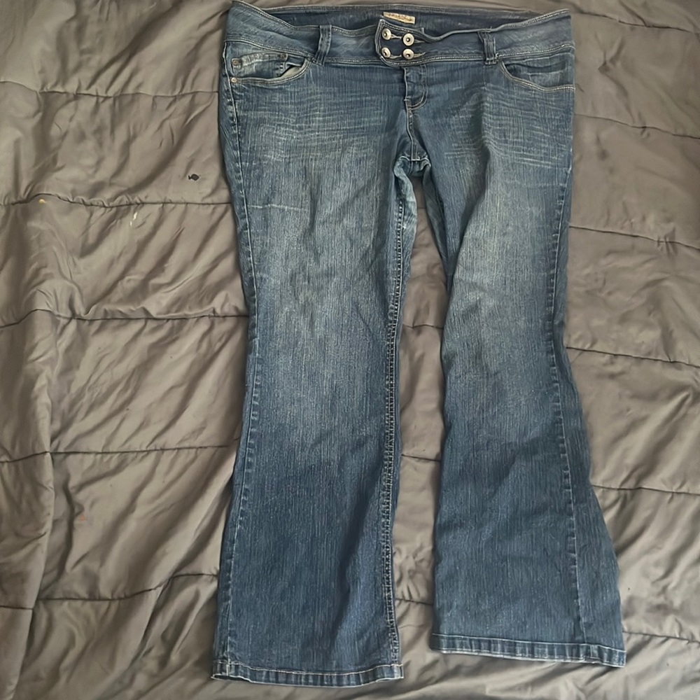 navy blue men’s jeans